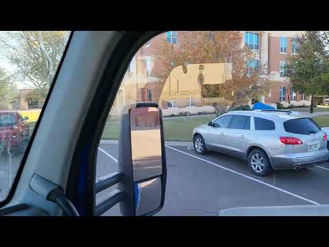 Видео: Дальнобой США. Загрузил трактор ночью.