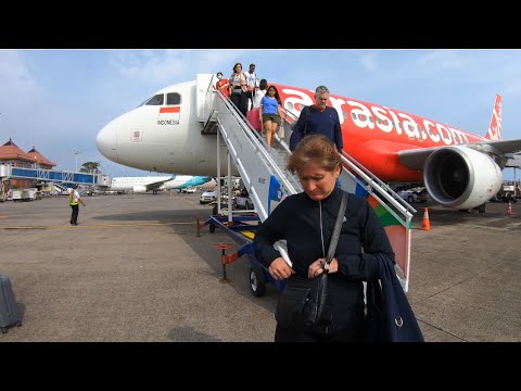 Видео: ЛЕТИМ на о.БАЛИ🇮🇩из СИНГАПУРА.АВИКОМПАНИЯ AIR ASIA.БАГАЖ,САМОЛЕТЫ,ПИТАНИЕТАКСИ ,ЗАСЕЛЕНИЕ в ОТЕЛЬ.