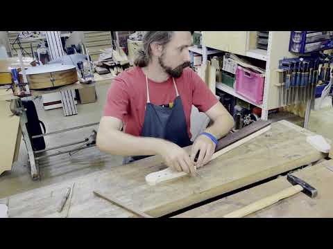Видео: Один день гитарной мастерской Kosilov Guitars.