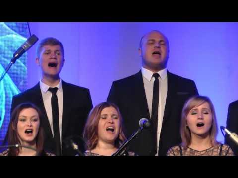 Видео: Кто моря и горы Славь Его Slavic Chorale