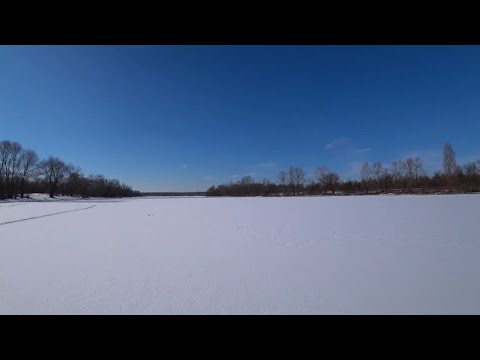 Видео: ЗАТОКі  ДНІПРА🐬🐬🐬 РИБАЛКА З КРИГИ🐳 2025