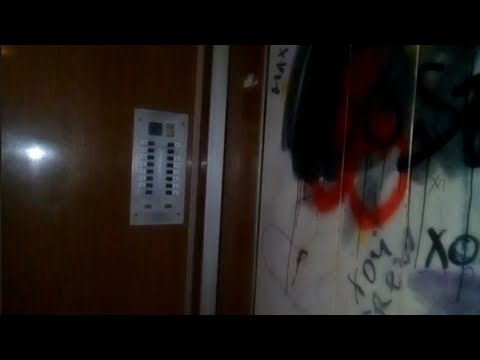Видео: Обзор 16 этажного дома серии п-44 (голубой) со старыми лифтами "залипайками" (04.02.2017)