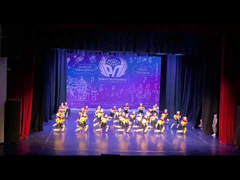 Видео: коллектив Талисман, танец "Смайлики"