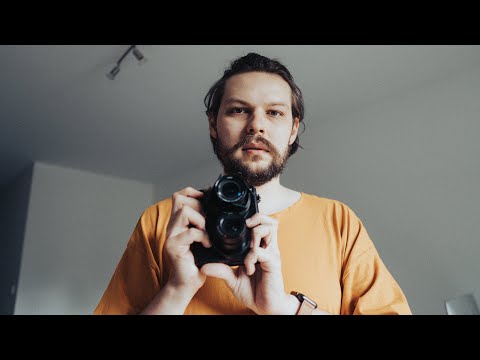 Видео: Cравнение Sony Rx100 V и Panasonic Lumix LX100