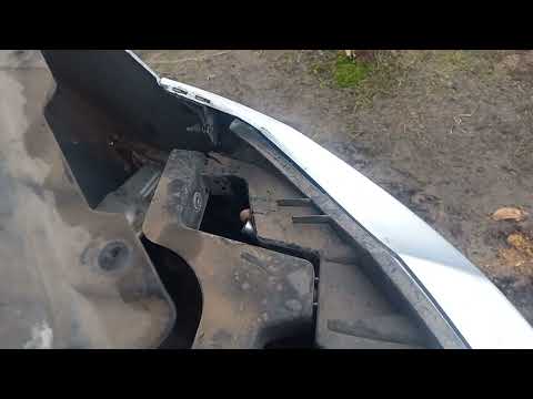 Видео: Як зняти фари на пасат б6,незнімаючи бампер
