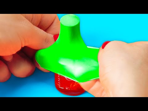 Видео: 28 умных лайфхаков для путешествий || Как сложить, упаковать и перевезти вещи