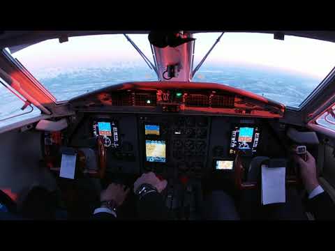 Видео: Посадка в минус 32. Рассвет в Чаре Л410. Dawn on the flight level LET L410