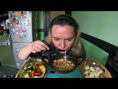 Видео: Рамен 🍜, салат овощной #mukbang #еда #рамен 