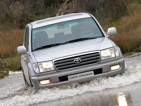 Видео: Toyota Land Cruiser 105 4.2d 2005г  замена плунжера