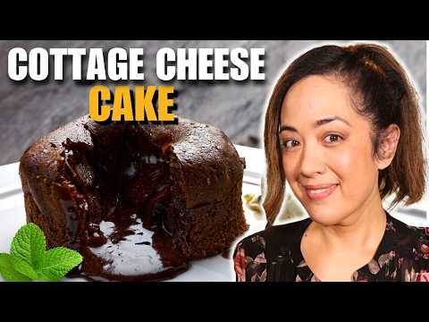 Видео: Приготовьте этот кето-шоколадный лавовый пирог за 90 секунд!