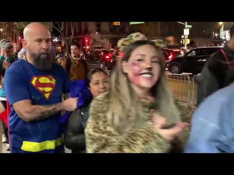 Видео: ХЭЛЛОУИН ПАРАД в НЬЮ ЙОРКЕ 2025! ОБЗОР Хэллоуин Парада в Манхэттене 2025! Хелловин в Нью-Йорке 2025!