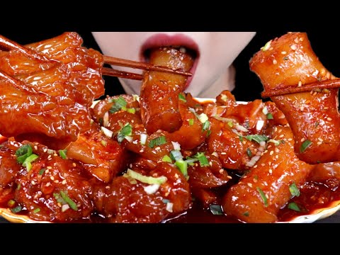 Видео: АСМР ЕДА Коленный хрящ коровы острый Звук еды