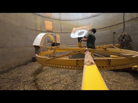 Видео: Открытие нового силоса для кукурузного силоса