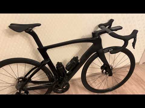 Видео: Обзор шоссейного велосипеда Pinarello Dogma F 2022 за 2,2 миллиона рублей!!!!