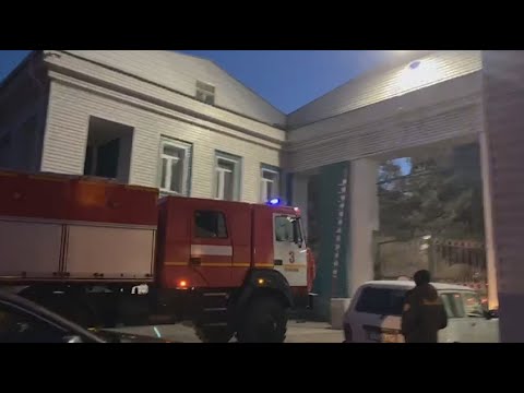 Видео: Труба рухнула на ТЭЦ в Петропавловске