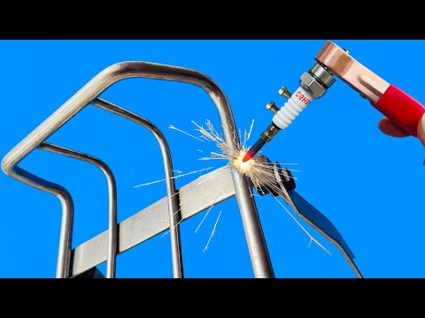 Видео: Как сделать простой сварочный аппарат из СВЕЧИ ЗАЖИГАНИЯ в домашних условиях.