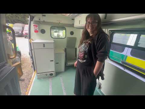 Видео: Renault Master Ambulance Ex St John Часть 2