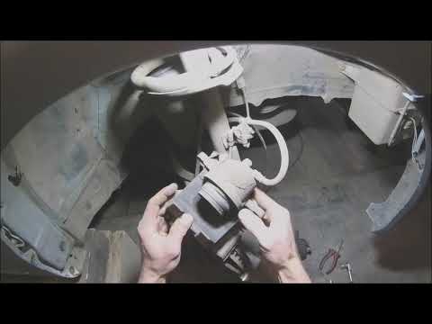 Видео: Как убрать люфт колодок дискового тормоза, причины быстрого износа одной колодки, замена колодок.