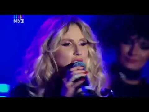 Видео: LOBODA - Твои глаза / Случайная (Open Air МУЗ ТВ в Сочи)