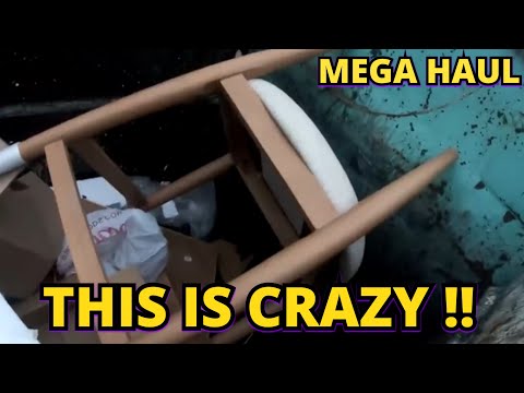 Видео: Рытьё мусора — это безумие, как менеджер магазина продолжает выбрасывать все эти полезные вещи. Н...