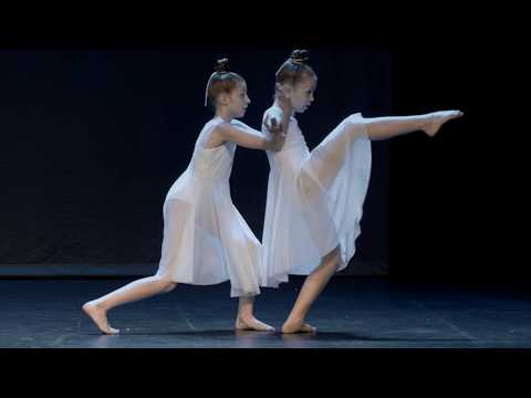 Видео: "Снег". Современная хореография. Возраст 10.