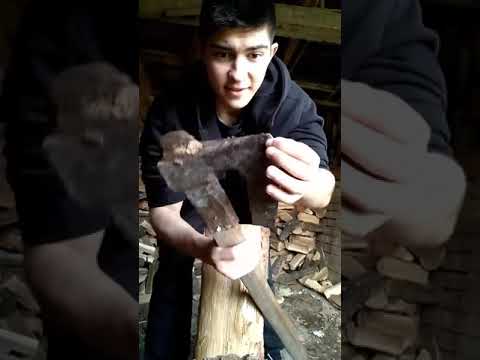 Видео: Как се цепят дърва (reupload)