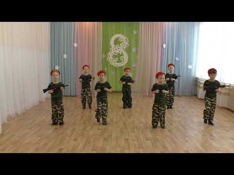 Видео: 2021 03 03 танец пацаны в строю стоят