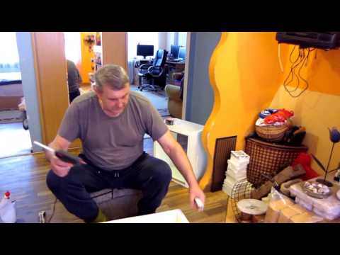 Видео: Обвязка корпуса улья из пенополистирола пластмассовым уголком.Латвия.