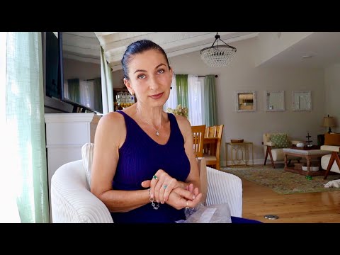 Видео: Посылка от Мамы | Золото Бриллианты | Сладости От Сюзанны 💎 Хорошая Новость | Семейный Влог | Эгине