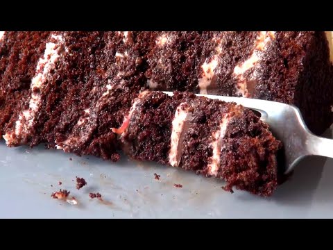 Видео: Рецепт влажного шоколадного торта с вишневым сливочным кремом