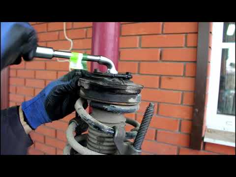 Видео: Замена передних стоек  2часть Nissan Qashqai 2,0 Ниссан Кашкай 2012 года