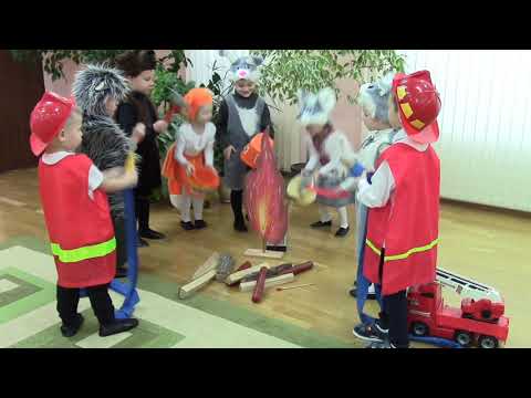 Видео: Сценка по безопасности "Кошкин дом"