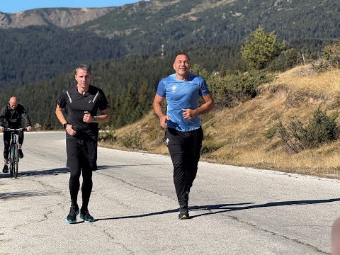 Видео: "В ръкавиците на Пулев": С Кобрата на Белмекен - без телефон и интернет, с овесена каша за закуска