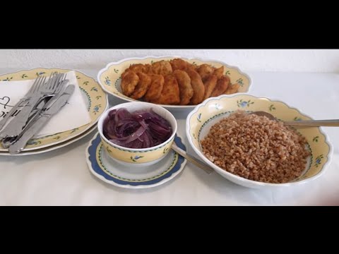 Видео: Шницель!Гречка !Лук тушенный!Быстрый обед!