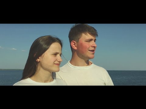 Видео: По маленьким дорожкам маленькие ножки