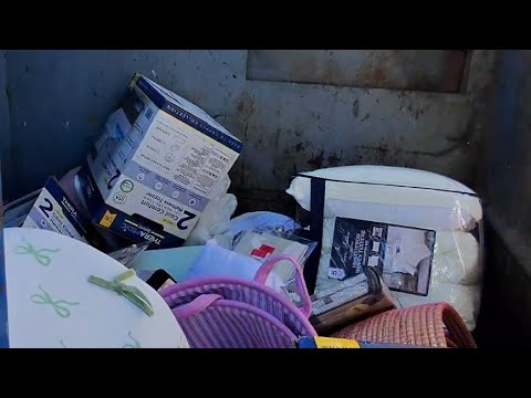 Видео: Покопавшись в мусорных контейнерах, мы спасли несколько УДИВИТЕЛЬНЫХ вещей!!!