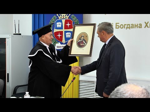 Видео: Вчений-літературознавець Сергій Гальченко - Почесний професор ЧНУ ім.Богдана Хмельницького