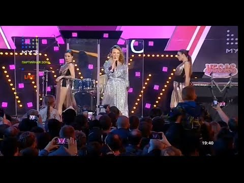Видео: Альбина Джанабаева - Хочешь / Спасибо, сердце / День и ночь ("Партийная Зона МУЗ-ТВ")