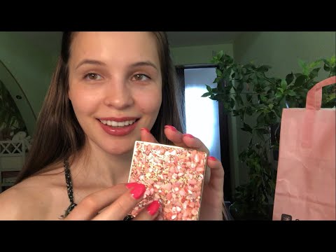 Видео: Показываю новую косметику АСМР🌸 тени, помадки, маски и другое😌🙌🏻