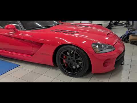 Видео: Dodge Viper-настоящая американская легенда!