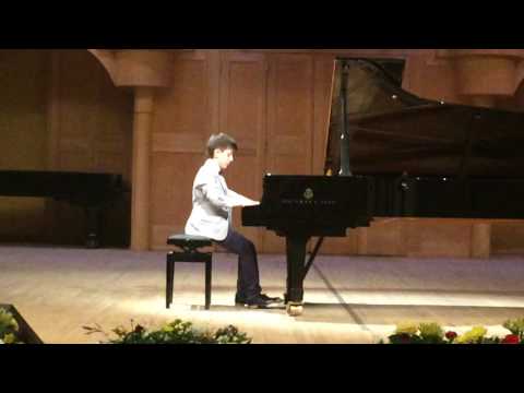 Видео: Аветисян Давид (10 лет) - Д.Б. Кабалевский - Прелюдия № 8 фа-диез-минор, соч. 38