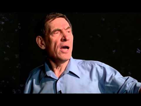 Видео: Стихи на удмуртском читает Пётр Романов