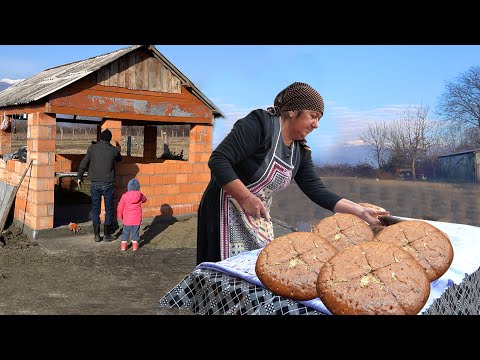 Видео: Бабушка готовит самый полезный хлеб в мире — кето, веганский, безглютеновый!