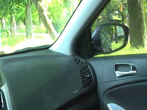 Видео: Как подъехать задом к бордюру