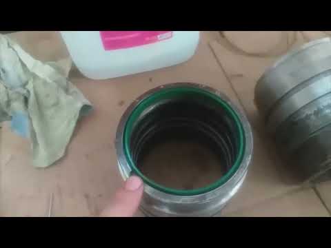 Видео: Замена манжет гидравлического цилиндра на лапе Автокрана