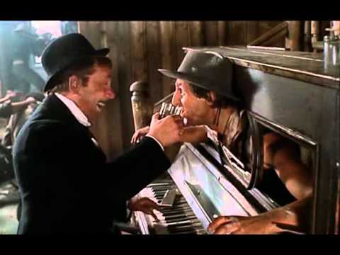 Видео: Слава Медяник - У кафе "Метелица"