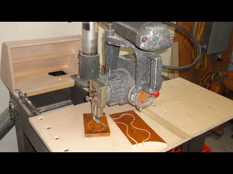 Видео: Как резать кривые на радиально-консольной пиле