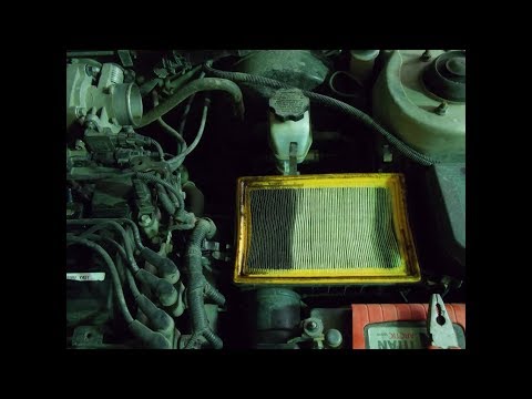 Видео: Акцент кидает масло в воздушный фильтр.