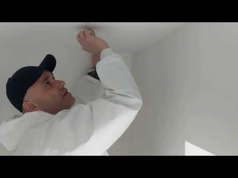 Видео: Монтаж гибкого карниза Micro Flex для штор