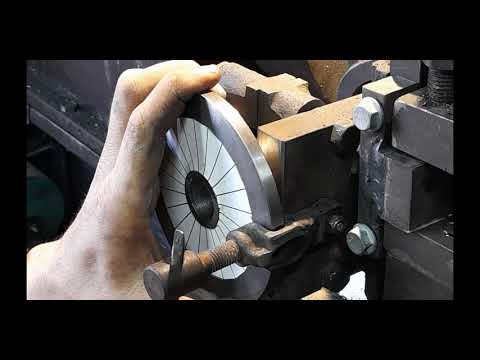 Видео: самодельная фрезерная приставка к токарному